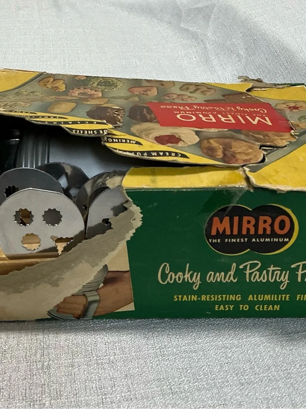 Vintage Mirro Aluminum Cooky and Pastry Press Set Discs Wooden Rack Booklet Box